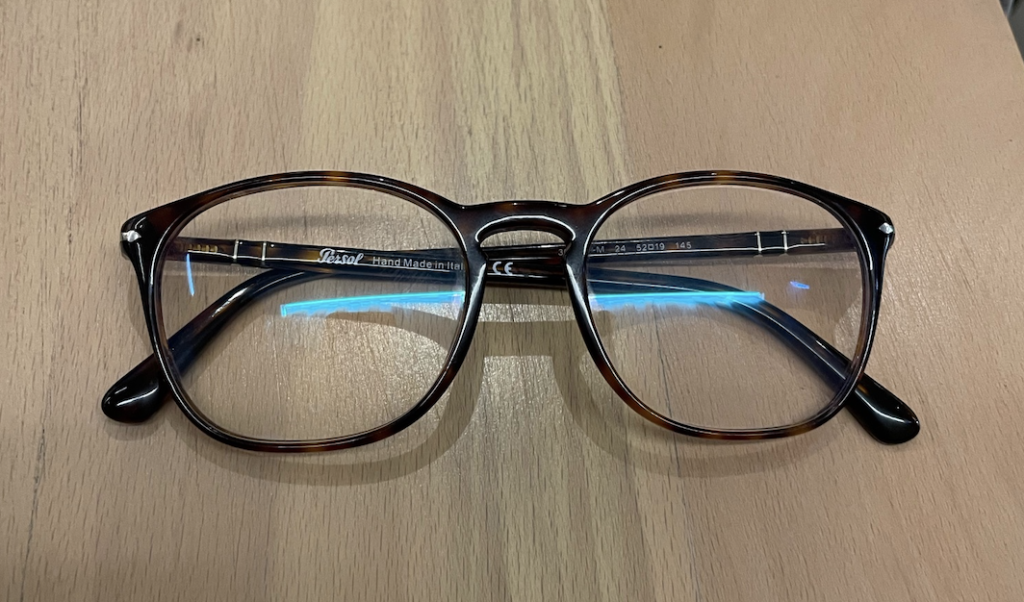Brille mit Blaulichtfilter Beschichtung